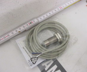 Магнитный датчик, M18х30мм, металл, 5мм, при использовании ротора MSFS, 160°, выход 0...5VDC, кабель PUR 3 x 0,25, 2м, -25 … 85 °C, IP 67
 Baumer