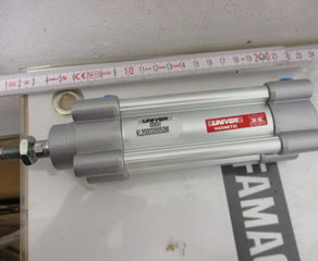 Пневмоцилиндр 
Zylinder ISO 15552
Kolbenstange Verchromt
D=32mm Hub=50mm
Magnetversion bau msr